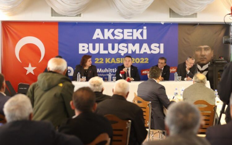 Başkan Böcek Akseki’de muhtarları dinledi