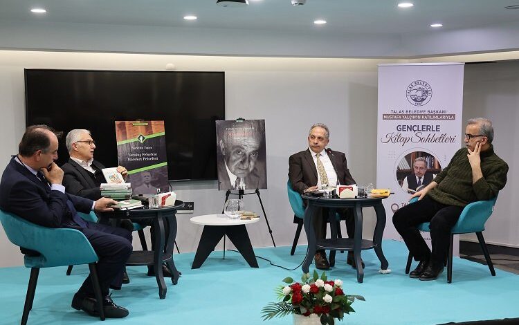 Kayseri Talaslı gençlerle kitap sohbeti Kayseri Talaslı gençlerle kitap sohbeti