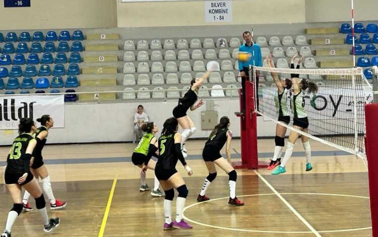 Manisa’nın Sultanları 2. Lig’e yükseldi