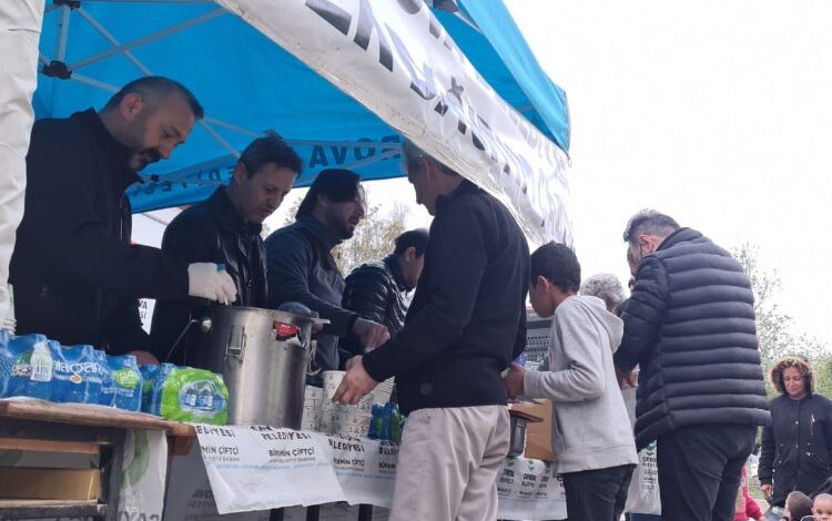 Çayırova’dan derneklerle Defne iftarı