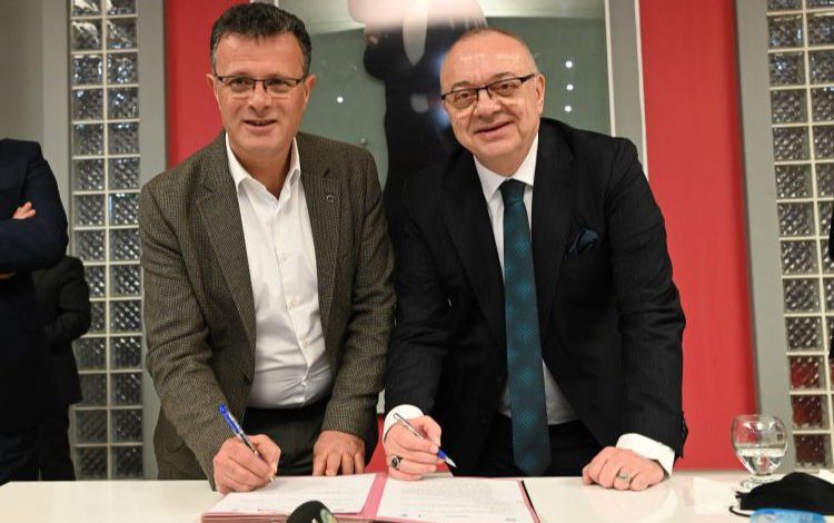 Manisa’da imzalar Alaşehir için atıldı