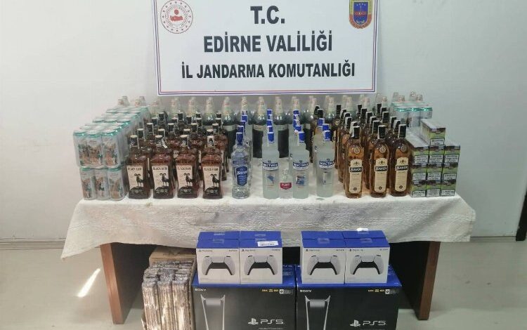 Edirne’de 510 bin liralık kaçak malzeme yakalandı