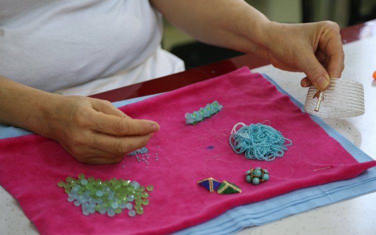 KO-MEK takı tasarımını canlandırıyor KO-MEK takı tasarımını canlandırıyor