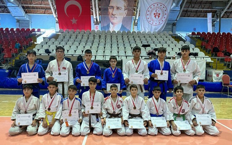 Manisa BBSK’lı Judocular turnuvaya damga vurdu Manisa BBSK’lı Judocular turnuvaya damga vurdu