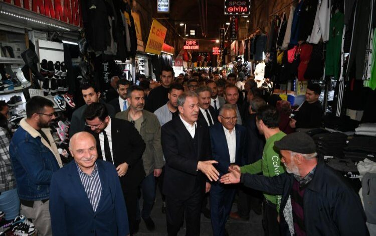 Kayseri dinamiklerinden çarşı esnafına ziyaret Kayseri dinamiklerinden çarşı esnafına ziyaret