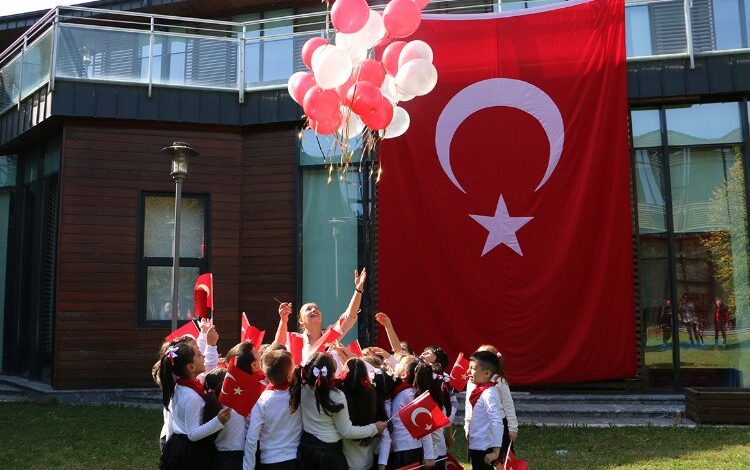 Sakarya’da SGM öğrencilerinden 29 Ekim coşkusu Sakarya’da SGM öğrencilerinden 29 Ekim coşkusu