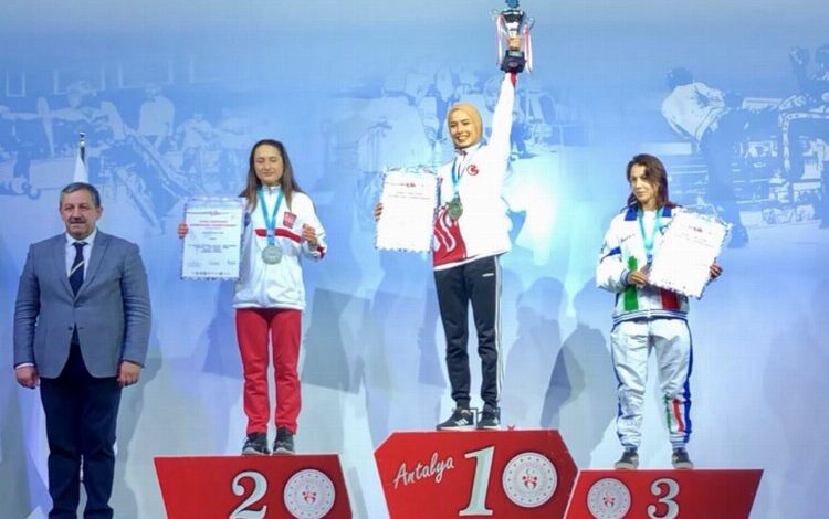 Kayseri Kick Boks şampiyonuna Büyükkılıç’tan tebrik Kayseri Kick Boks şampiyonuna Büyükkılıç’tan tebrik