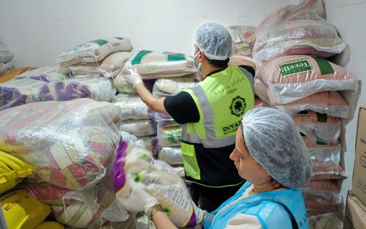 Diyarbakır’ın üç ayrı merkezinde iftar çadırı Diyarbakır’ın üç ayrı merkezinde iftar çadırı