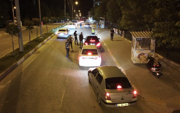 Adıyaman’da 210 personelle ’02 Huzur’ Operasyonu Adıyaman’da 210 personelle ’02 Huzur’ Operasyonu