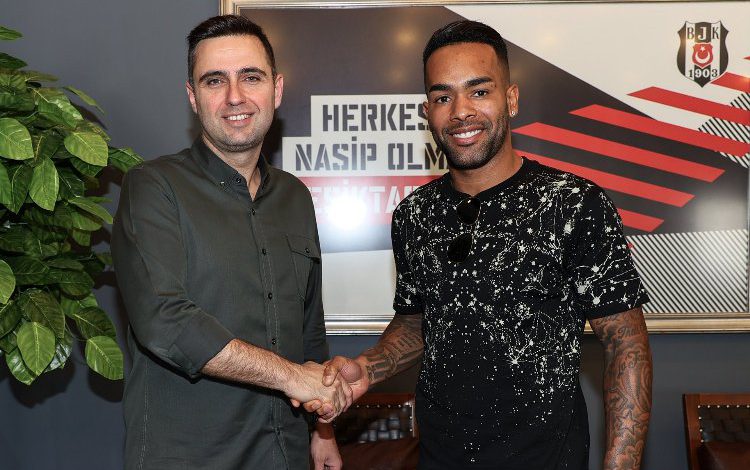 Beşiktaş’ta Teixeira ile yollar ayrıldı Beşiktaş’ta Teixeira ile yollar ayrıldı