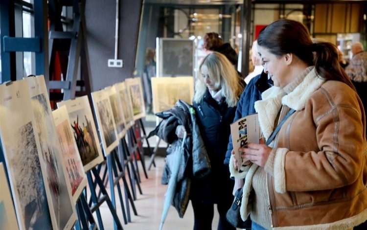 Usta sanatçının hatırasını fotoğraf kareleriyle yaşattılar Usta sanatçının hatırasını fotoğraf kareleriyle yaşattılar