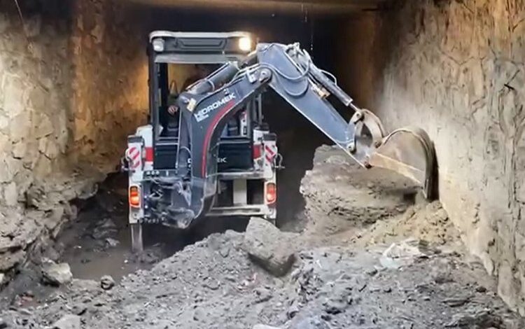 Manisa’da kapalı kesitli derelere özel temizlik