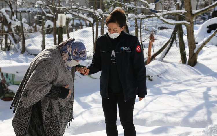 Kocaeli Büyükşehir, Ayşe Teyze için seferber oldu Kocaeli Büyükşehir, Ayşe Teyze için seferber oldu