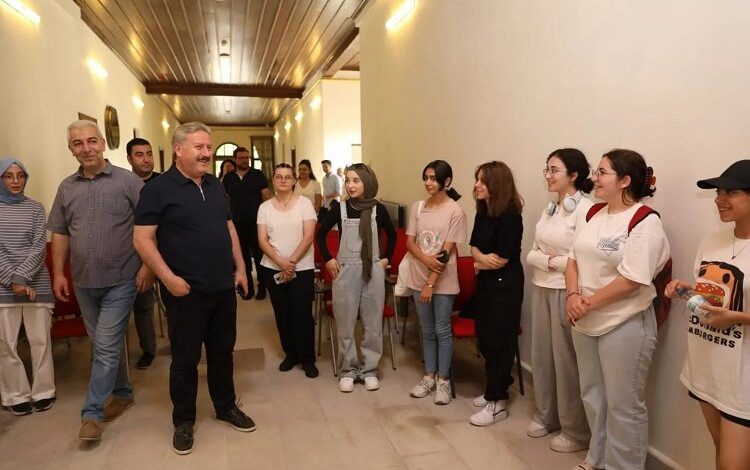 Kayseri Melikgazi Belediyesi’nden İngilizce kampı Kayseri Melikgazi Belediyesi’nden İngilizce kampı