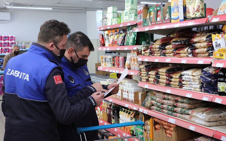 Bursa Gürsu’da zabıtadan market denetimi Bursa Gürsu’da zabıtadan market denetimi