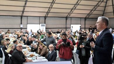 Muratpaşa’daki etkinlik çadırı ilk konukları ağırladı