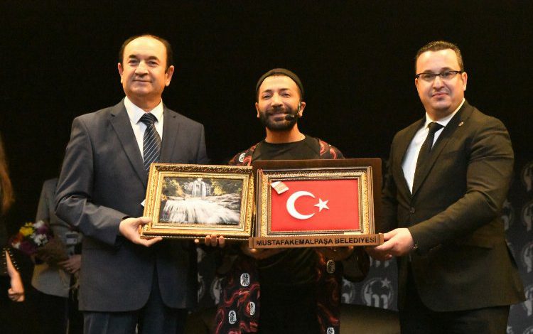Bursa’da Aşkım Kapışmak’ın seminerine yoğun ilgi
