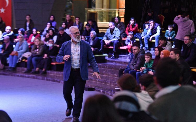 Usta Yazar Yenişehirlioğlu, okumanın önemini Bursa’da anlattı Usta Yazar Yenişehirlioğlu, okumanın önemini Bursa’da anlattı