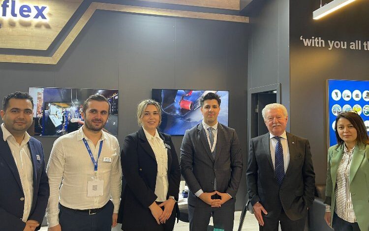 Ak-İzo Almanya’daki fuarda büyük ilgi gördü Ak-İzo Almanya’daki fuarda büyük ilgi gördü