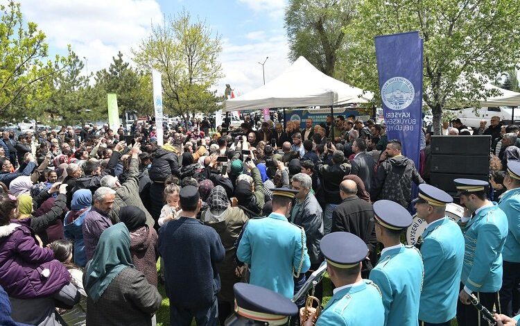 Kayseri dinamiklerinden piknik mesaisi Kayseri dinamiklerinden piknik mesaisi