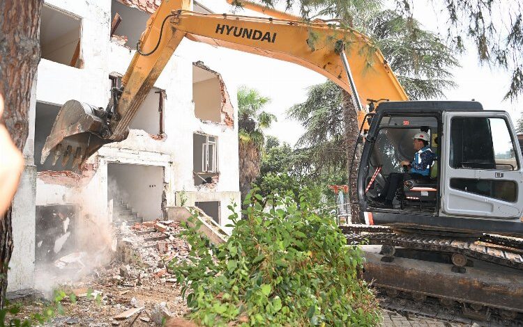 Başkan Şadi Yazıcı kepçeyi vurdu, dönüşüm başladı