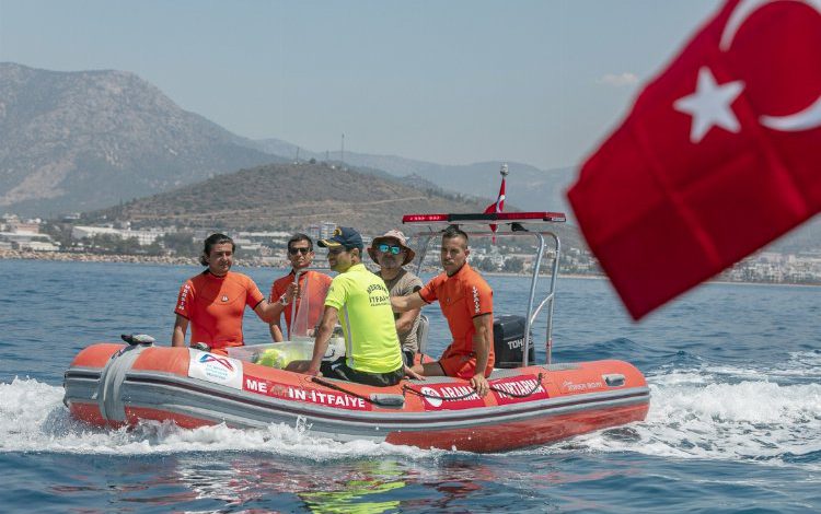 Arama Kurtarma Ekipleri sahillerde göz açtırmıyor Arama Kurtarma Ekipleri sahillerde göz açtırmıyor