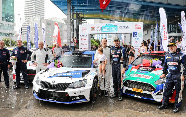 Yeşil Bursa’da zirve değişmedi Yeşil Bursa’da zirve değişmedi