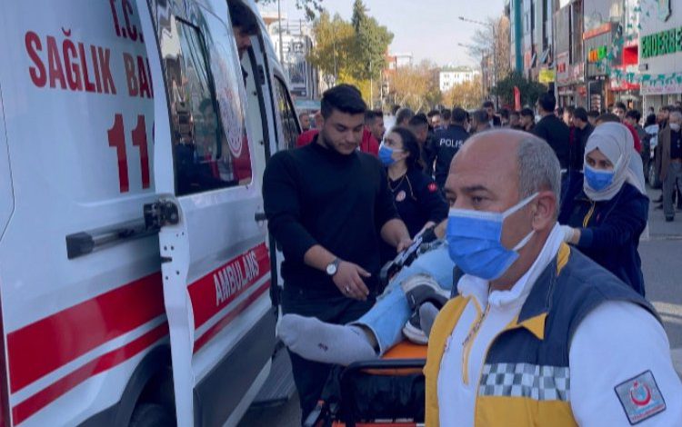 Adıyaman’da motosiklet otomobile çarptı: 2 yaralı Adıyaman’da motosiklet otomobile çarptı: 2 yaralı