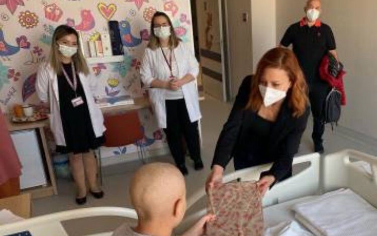 Rotary’den lösemili çocuklara hediye Rotary’den lösemili çocuklara hediye