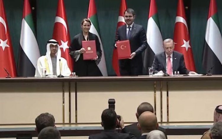 Türkiye ve Birleşik Arap Emirlikleri ile imzalar atıldı Türkiye ve Birleşik Arap Emirlikleri ile imzalar atıldı