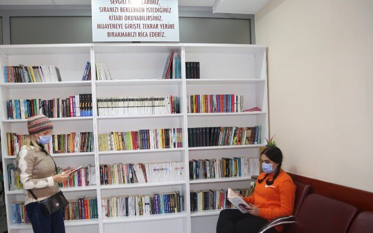 ERÜ hastanelerine kitap dopingi