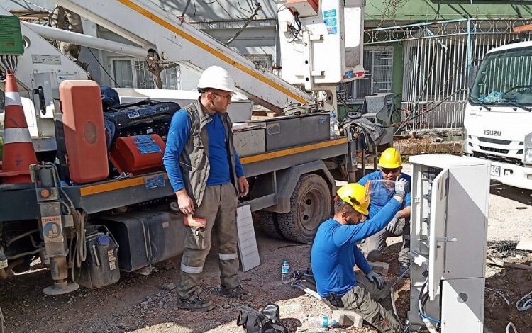 OEDAŞ ekipleri yaraları sarmayı sürdürüyor OEDAŞ ekipleri yaraları sarmayı sürdürüyor