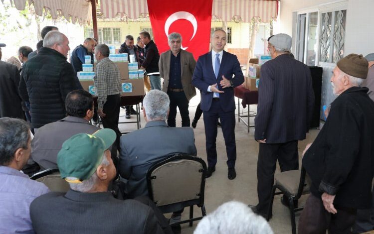 Manisa Büyükşehir’den Alaşehir’de üreticilere ‘destek’ bilgilendirmesi Manisa Büyükşehir’den Alaşehir’de üreticilere ‘destek’ bilgilendirmesi