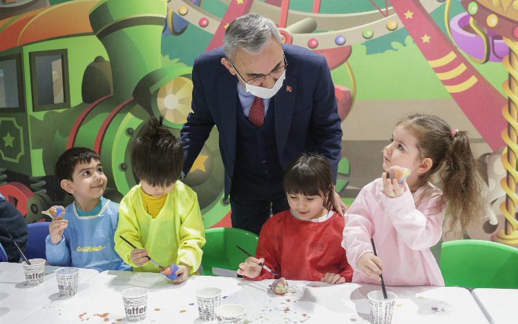 Kütahya’da minik eller seramik hamuruyla buluştu Kütahya’da minik eller seramik hamuruyla buluştu