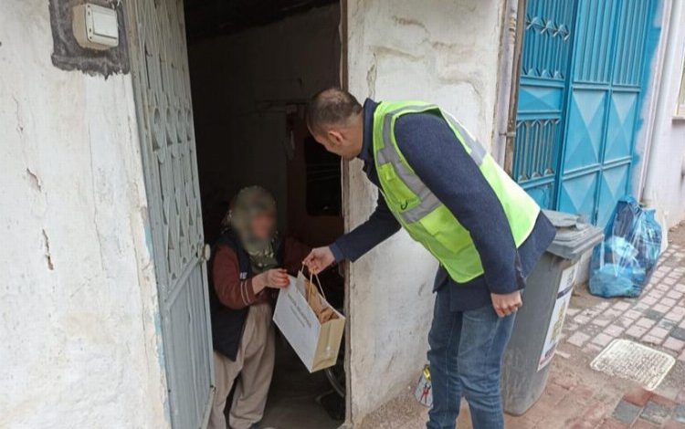 Bursa İnegöl’de “Umuteli” ihtiyaç sahiplerini kandilde de yalnız bırakmadı Bursa İnegöl’de “Umuteli” ihtiyaç sahiplerini kandilde de yalnız bırakmadı