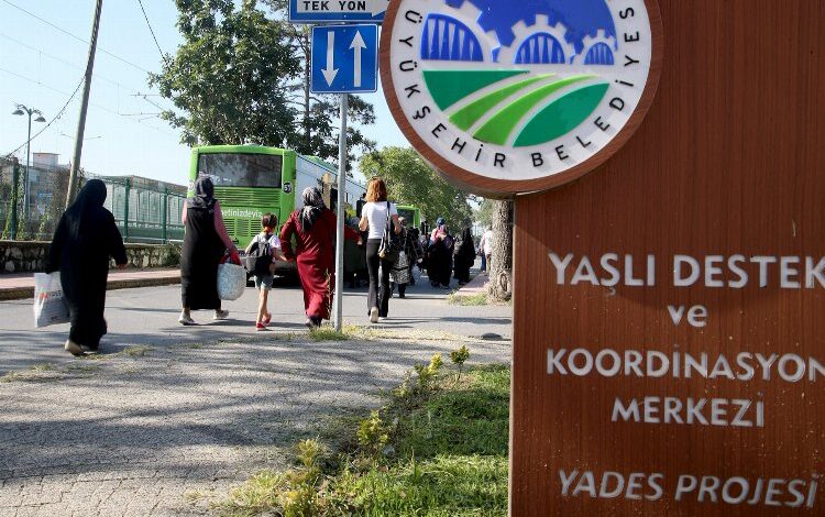 Yaşlılar Sakarya YADEM’le kısa tatile çıktı