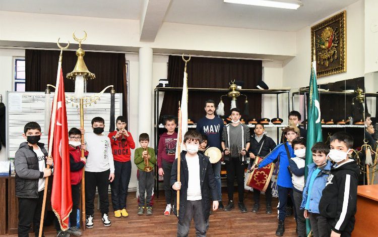 Bursa Mustafakemalpaşa’nın çocuk mehteranları Bursa Mustafakemalpaşa’nın çocuk mehteranları