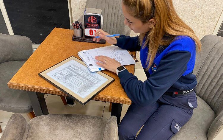 Diyarbakır’da bayram öncesi tatlıcılara denetim Diyarbakır’da bayram öncesi tatlıcılara denetim