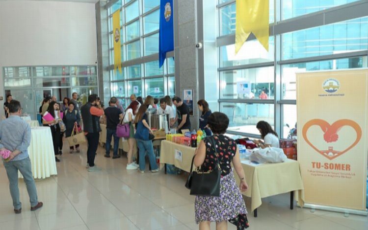 Depremzedeler yararına kermese yoğun ilgi