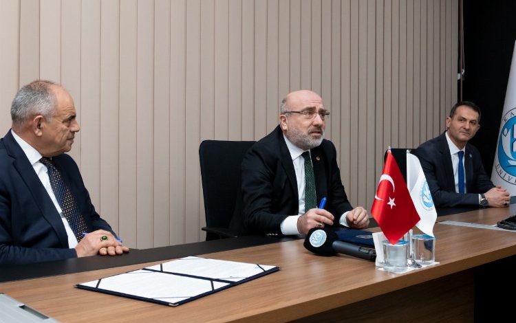 Kayseri Üniversitesi ile Yahyalı Belediyesi’nden ‘elma sirkesi’ protokolü Kayseri Üniversitesi ile Yahyalı Belediyesi’nden ‘elma sirkesi’ protokolü