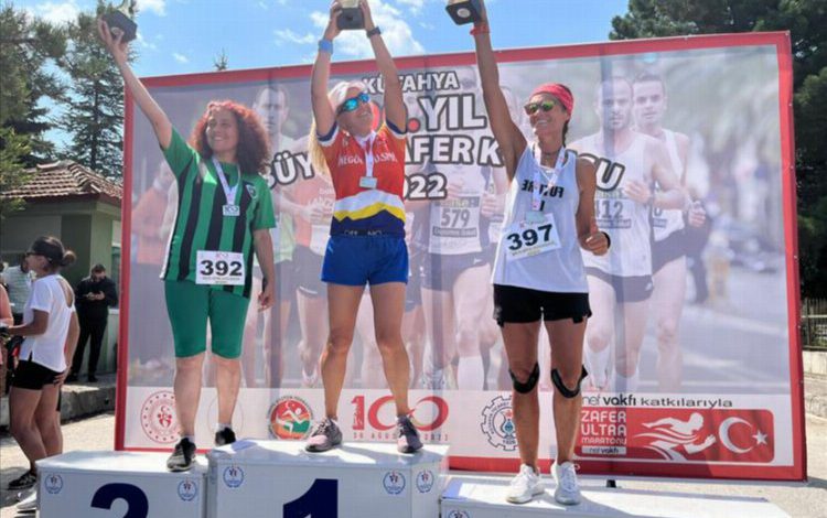 İnegöl Belediyespor iki branşta zirveye yürüdü İnegöl Belediyespor iki branşta zirveye yürüdü