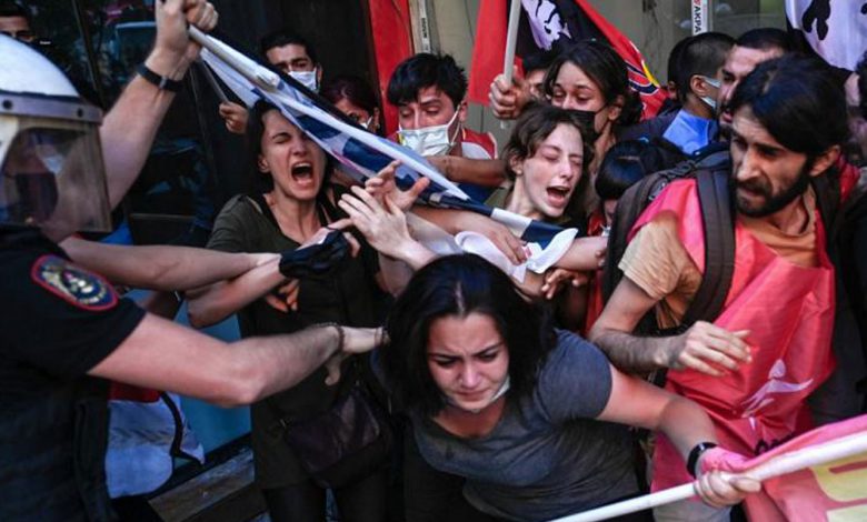 Şiddete maruz kalan kadın gazeteciler için imza kampanyası Şiddete maruz kalan kadın gazeteciler için imza kampanyası