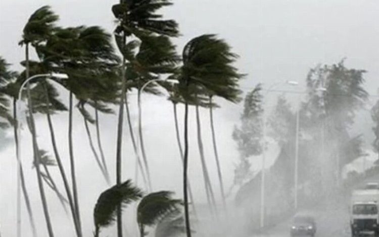 3 bölgeye fırtına ve kuvvetli yağış uyarısı 3 bölgeye fırtına ve kuvvetli yağış uyarısı