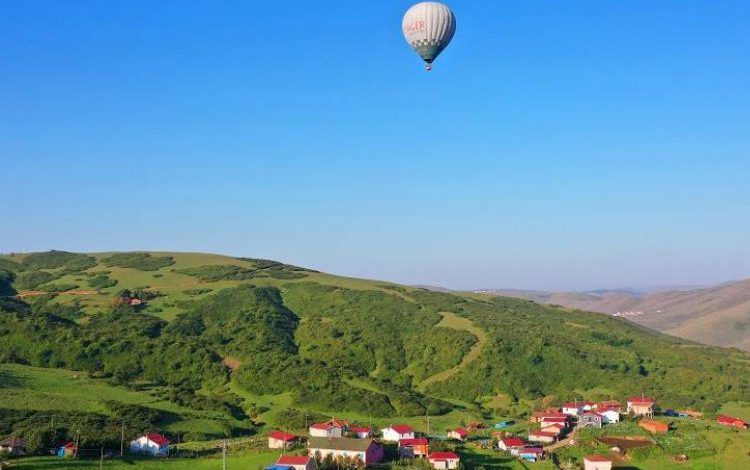 Kapadokya’dan sonra şimdi Ordu’da! Balonla yayla turu