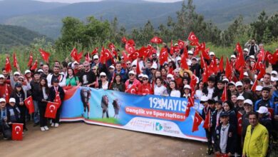 İzmitlilerden hem ‘gençlik’ hem ‘doğa’ yürüyüşü