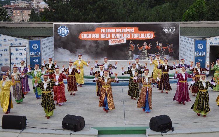 Bursa Yıldırım’da Erguvan coşkusu Bursa Yıldırım’da Erguvan coşkusu