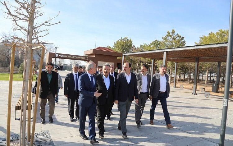 Uğur İbrahim Altay esnafla buluştu