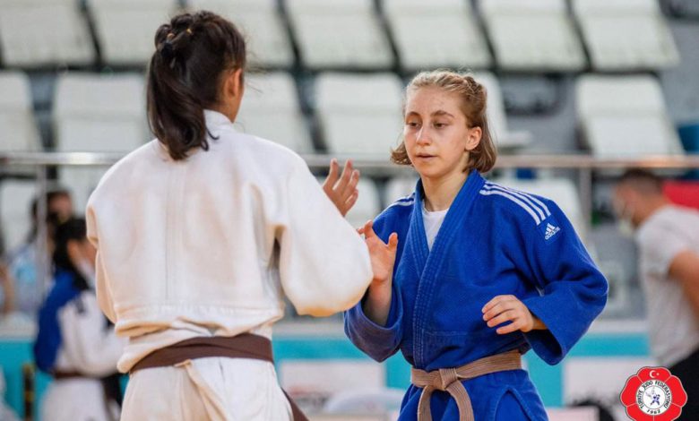 Kocaelili judocular ay yıldız formasıyla Avrupa’da mindere çıkacak