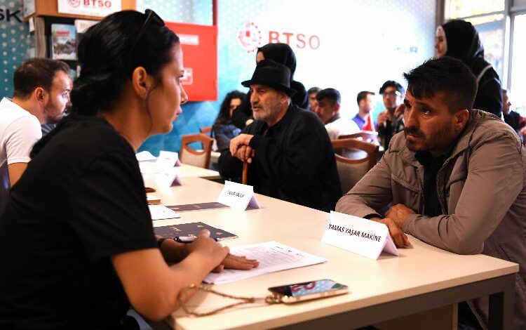 Bursa Osmangazi’de istihdam buluşmaları sürüyor