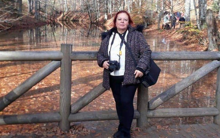 Bursa’da Gemlikli araştırmacı Reyhan Çorum imza günlerini sürdürüyor Bursa’da Gemlikli araştırmacı Reyhan Çorum imza günlerini sürdürüyor